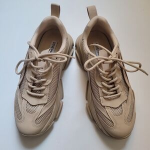 Steve Madden Beige Sneakers